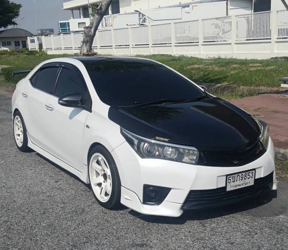 เหมารถป้ายดำคันเล็ก 4 ที่นั่ง